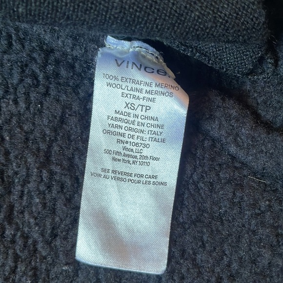 Vince extra fine merino Wool Cardigan with pockets size xs in black - Picture 3 of 6